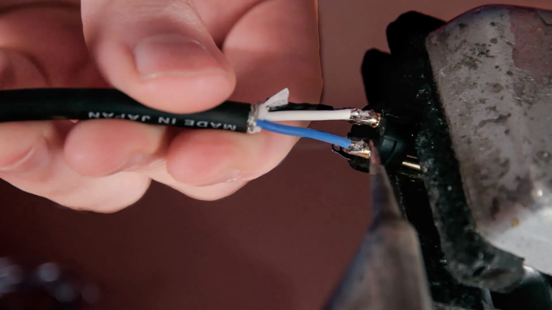 Souder un câble XLR